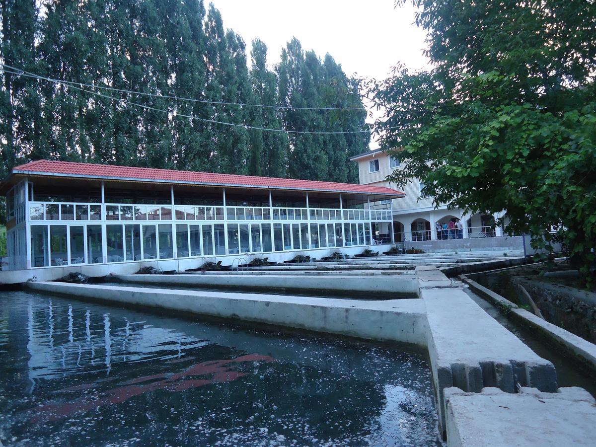 Alanlar Alabalik Ve Otel Ağlasun Exteriör bild